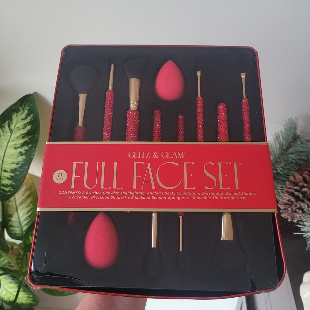 Glitz & Glam Red brush sets of 11